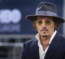 Johnny Depp uznany za winnego w sprawie o pobicie swojej byłej żony Amber Heard. Nie zobaczymy go już w „Fantastycznych zwierzętach”