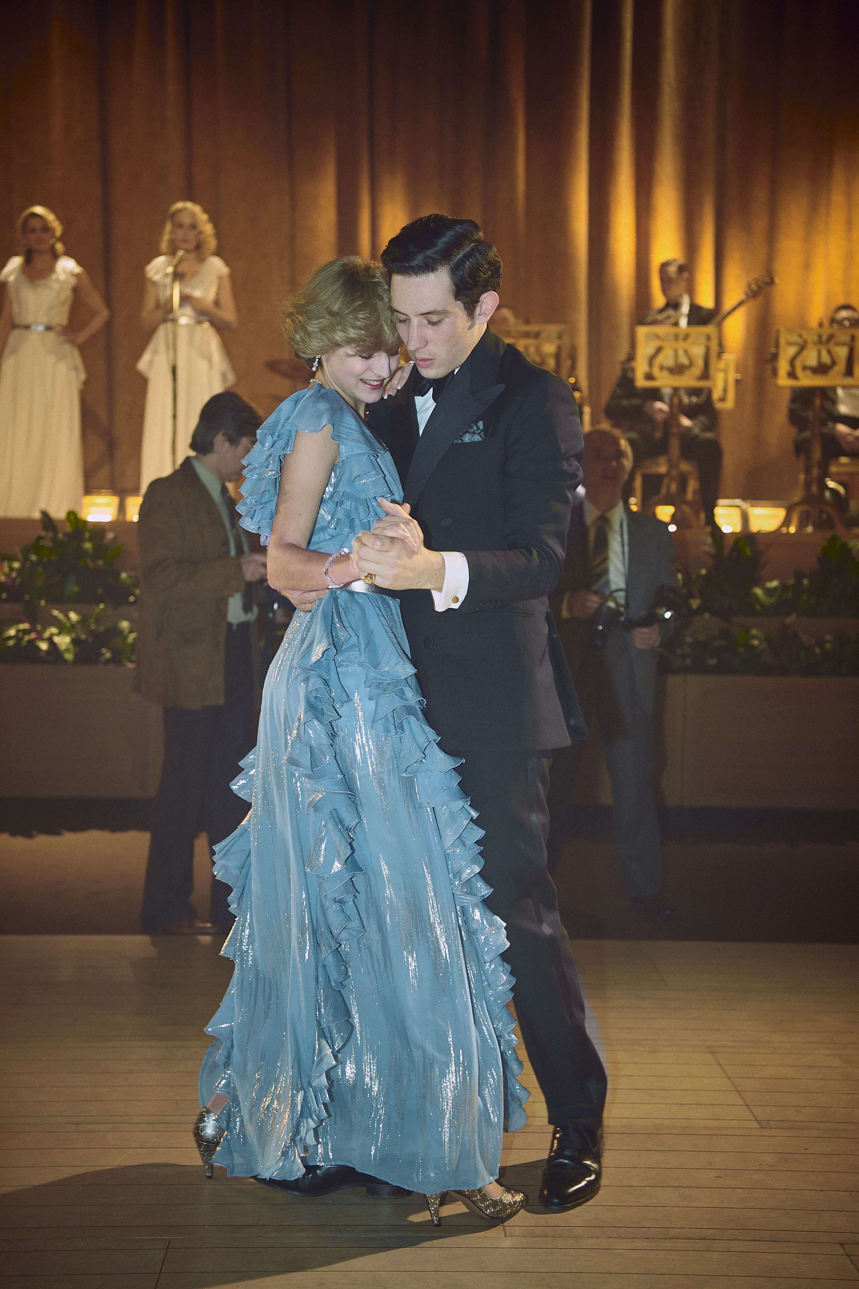Emma Corrin i Josh O'Connor, czyli księżna Diana i książę Karol w 4. sezonie „The Crown”