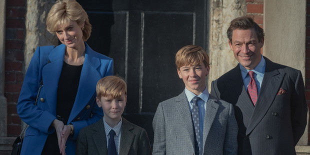 Kadr z 5. sezonu serialu The Crown