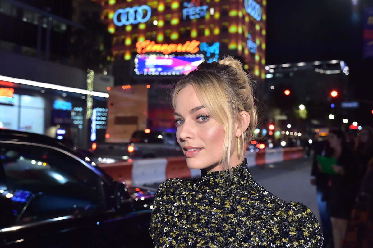 Ten olejek do włosów to już legenda! Używają go gwiazdy, na czele z Brie Larson i Margot Robbie. Co potrafi?