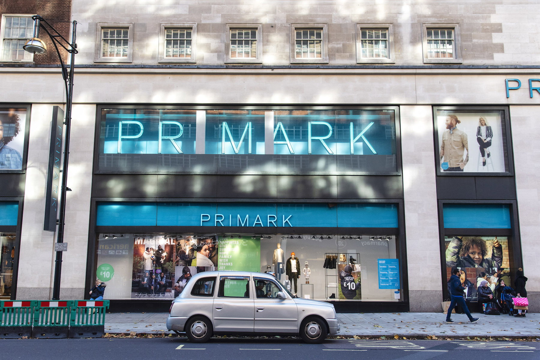 Primark otworzy trzeci sklep w Polsce! Kiedy i gdzie będzie można zrobić zakupy?