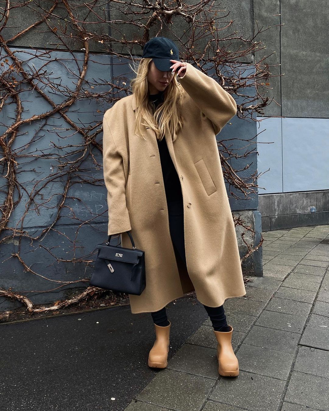 To najpopularniejsza stylizacja tej zimy – zarówno na ulicach, jak i na Instagramie. Zauważyłyście?