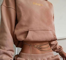 Moda 2020: Bluzy i dresowe spodnie, w których mogłybyśmy chodzić non stop. W sam raz na jesienne lenistwo