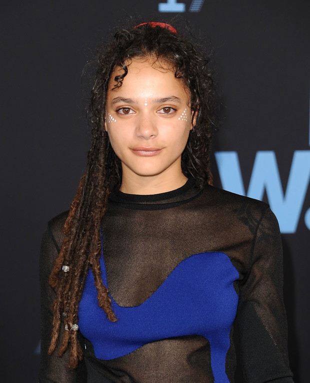 Sasha Lane wcieli się w postać Frances