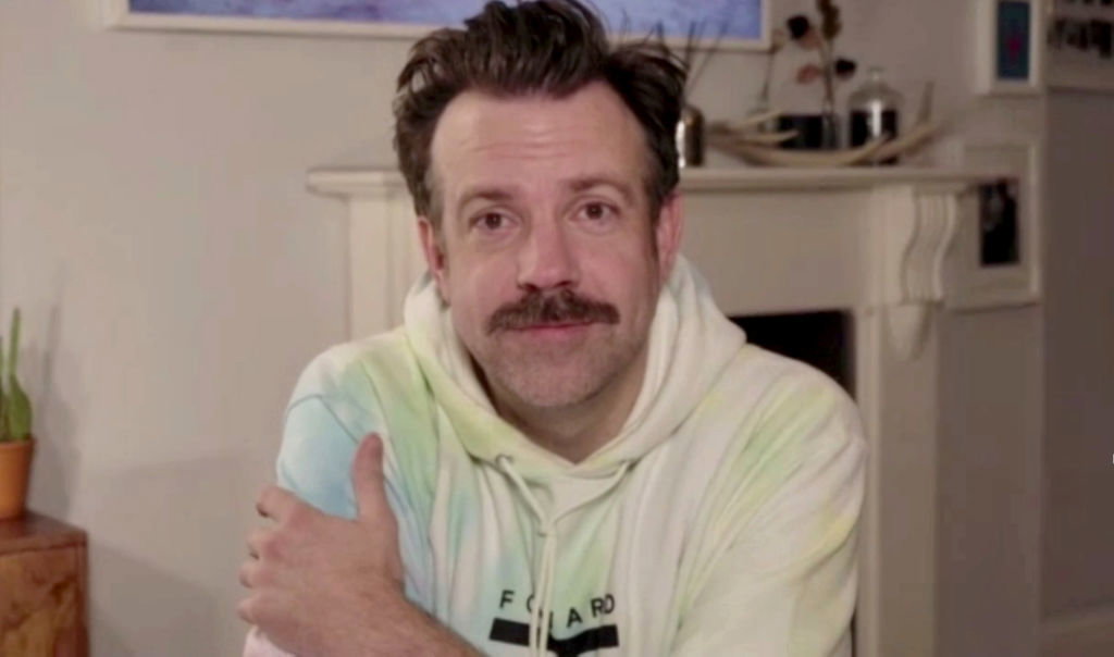 Jason Sudeikis podczas 78. gali rozdania Złotych Globów