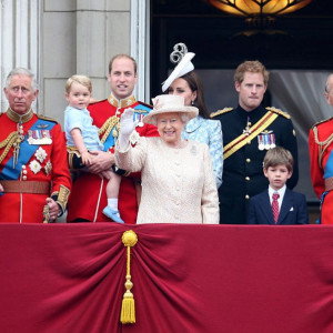 Czy rodzina królewska ogląda The Crown?