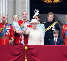 Czy rodzina królewska ogląda The Crown?