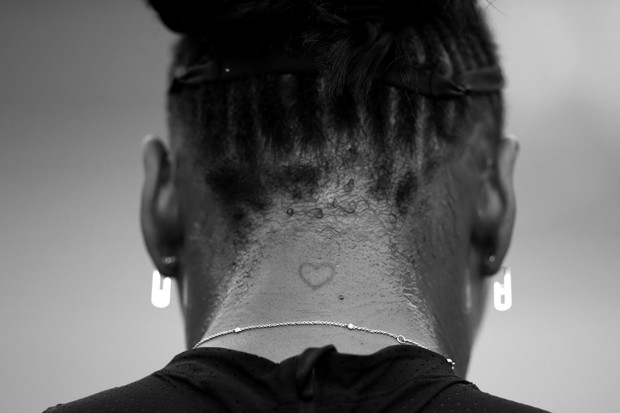 Tatuaż na karku - Serena Williams