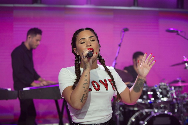 Tatuaż przedramię - Demi Lovato