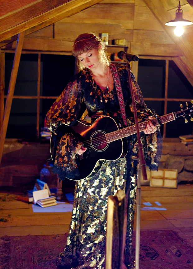 Taylor Swift Grammy 2021