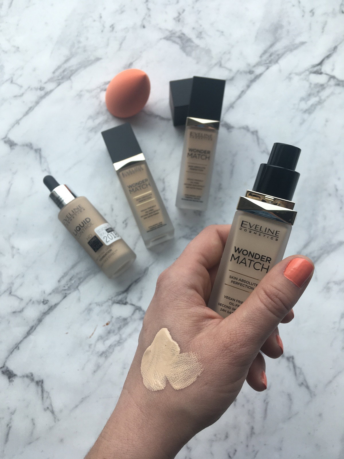 Przetestowałam podkłady i korektor Eveline Cosmetics. Nie sądziłam, że tak niedrogie produkty, mogą być takie dobre