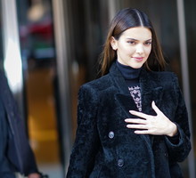 To ulubiony balsam do ust Kendall Jenner! Teraz możesz kupić go taniej