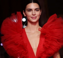 Kendall Jenner stworzyła własne perfumy! Jak pachną? To może budzić kontrowersje