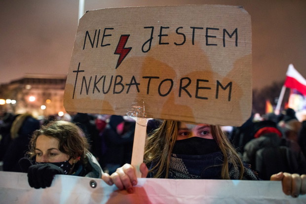 Strajk Kobiet - protesty przeciwko zaostrzeniu prawa antyaborcyjnego
