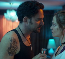 Serial „Kto zabił Sarę?” jest teraz hitem na Netflix. Pobił nawet „New Amsterdam”!
