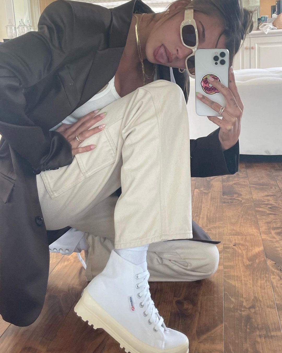 Ta marka ma najwygodniejsze buty na wiosnę (i nie tylko)! Ich fanką jest Hailey Bieber