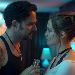 Serial „Kto zabił Sarę?” jest teraz hitem na Netflix. Pobił nawet „New Amsterdam”!