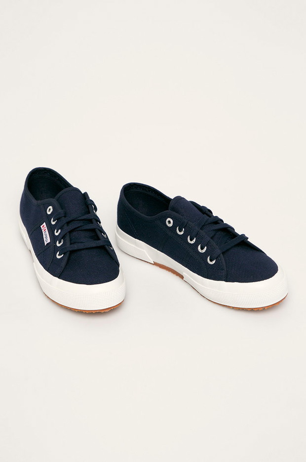 Wybór Kingi: Tenisówki Superga / Answear