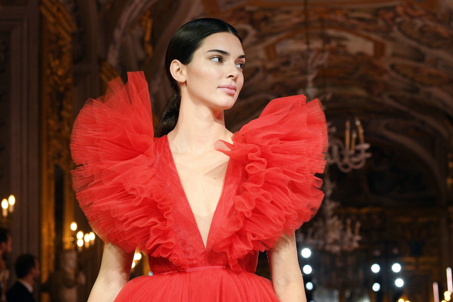 Kosmetyki, których używa Kendall Jenner możesz kupić w Polsce. To gwarancja pięknej i promiennej cery!