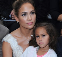 jennifer-lopez-z-corka-emme2-b2ac43c