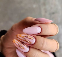 Kawior na paznokcie - jak wykonać i nakładać tę ozdobę? Postaw na oryginalny manicure!