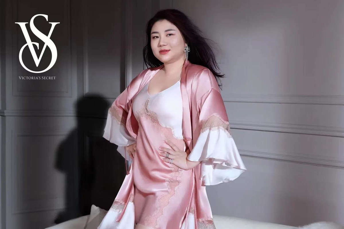 Victoria’s Secret ma nową zaskakującą ambasadorkę! To Yang Tianzhen, chińska influencerka i przedstawicielka ruchu body positive