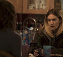 Podczas finału „Mare z Easttown” padły serwery HBO Max! To jeden z kilku powodów, dla których trzeba nadrobić ten serial!