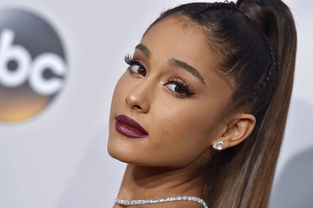 Ariana Grande pokazała obrączkę! Nie zgadniecie, kto pomagał w jej projektowaniu