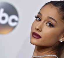 Ariana Grande pokazała obrączkę! Nie zgadniecie, kto pomagał w jej projektowaniu