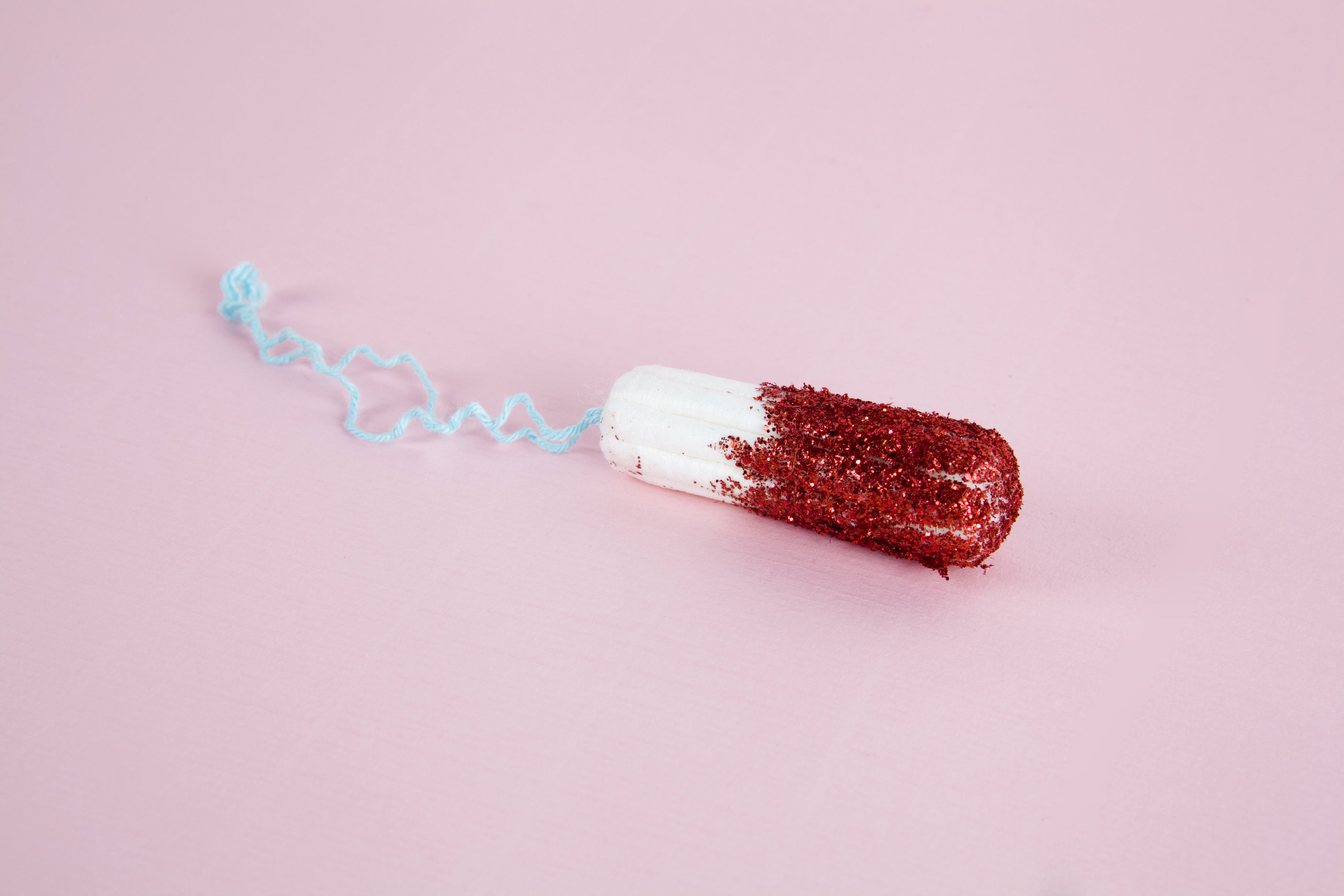 Czy szczepionka ma wpływ na cykl menstruacyjny? Oto, co powinnaś wiedzieć, zanim wpadniesz w panikę
