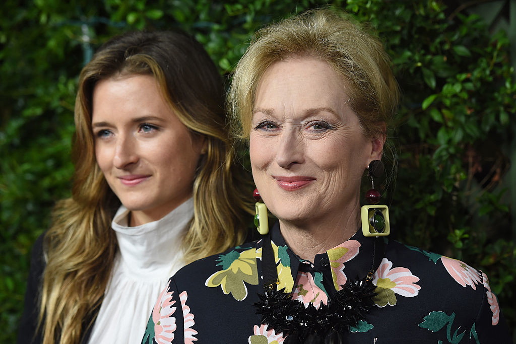 Grace Gummer to jedna z trzech córek Meryl Streep i Dona Gummera.