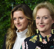 Grace Gummer to jedna z trzech córek Meryl Streep i Dona Gummera.