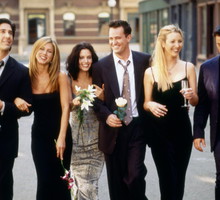 pogrzeb-matthew-perry-ego-byl-bardzo-kameralny-ale-nie-zabraklo-obsady-przyjaciol-a2e0334