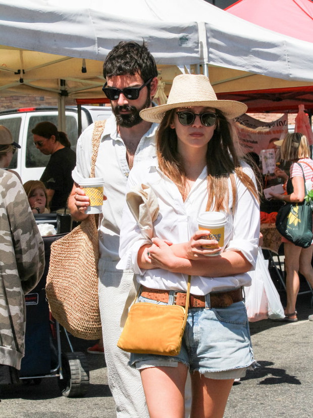 Elizabeth Olsen i Robbie Arnett