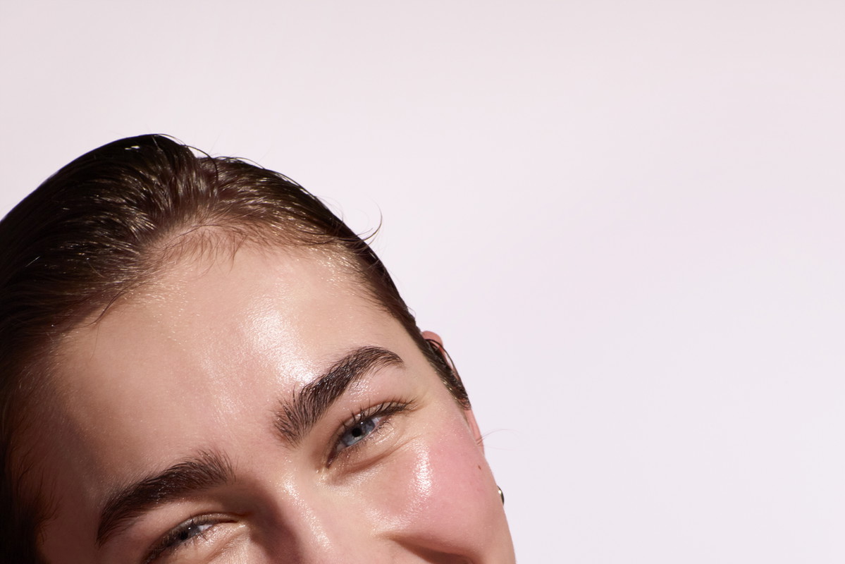 Naturalna pielęgnacja na bazie organicznej Wody Winogronowej, którą pokochały beauty influencerki. Sprawdzi się przy nawet najbardziej wrażliwej cerze!