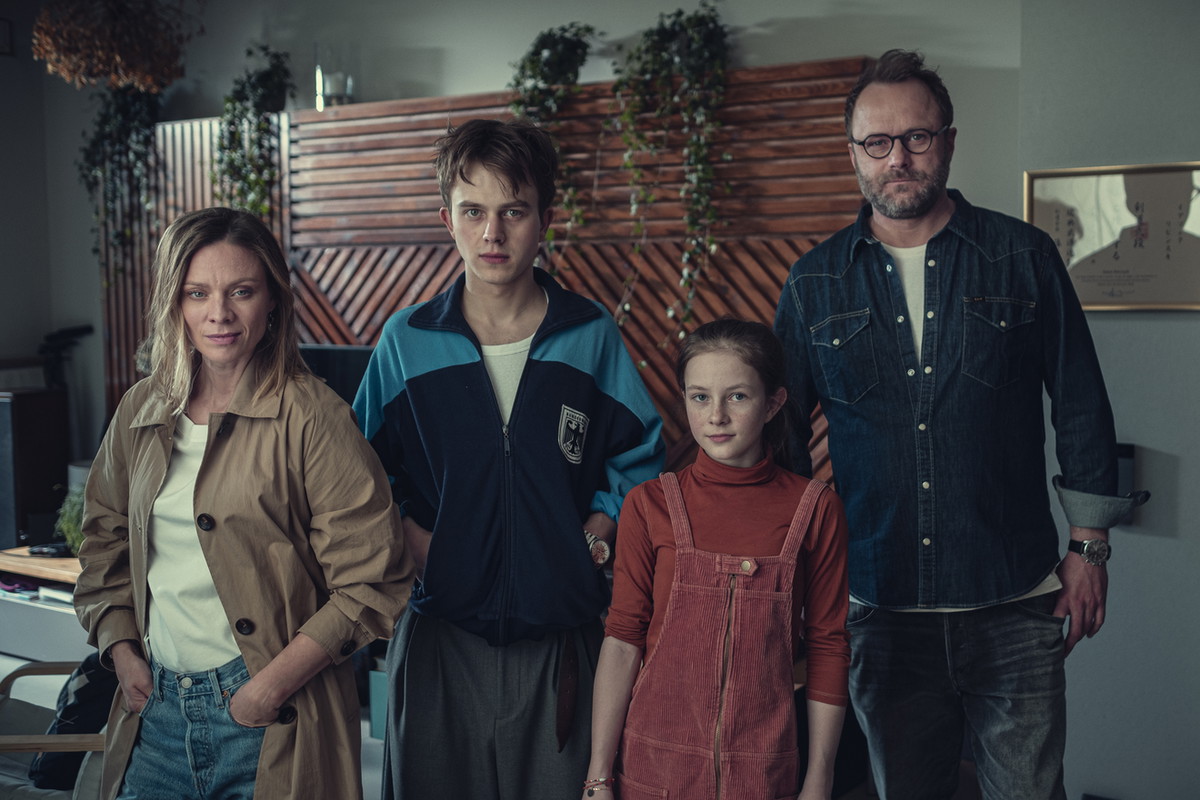Zdjęcia z planu serialu Netflixa „Zachowaj spokój”