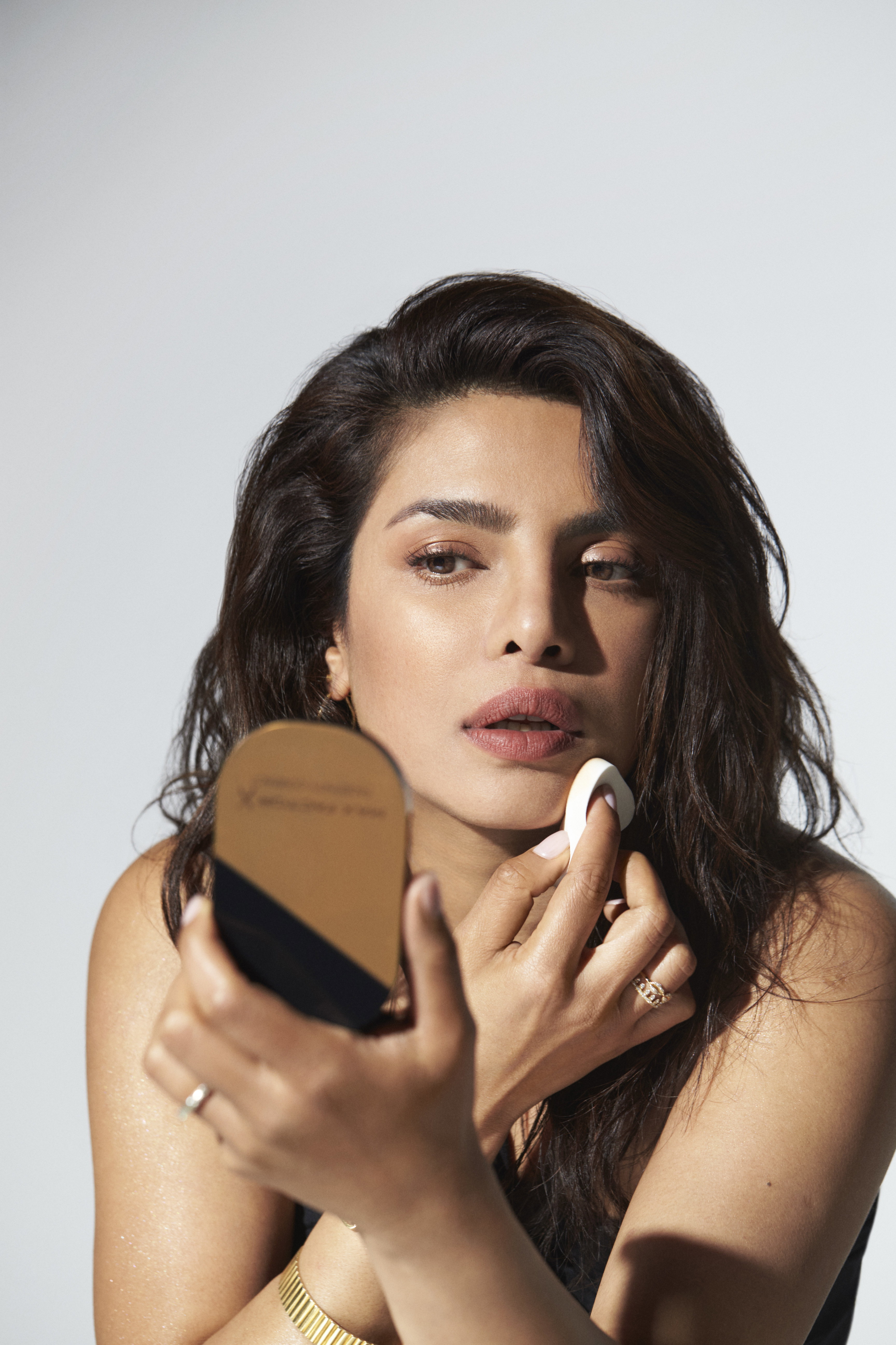 Priyanka Chopra-Jonas nową ambasadorką Max Factor