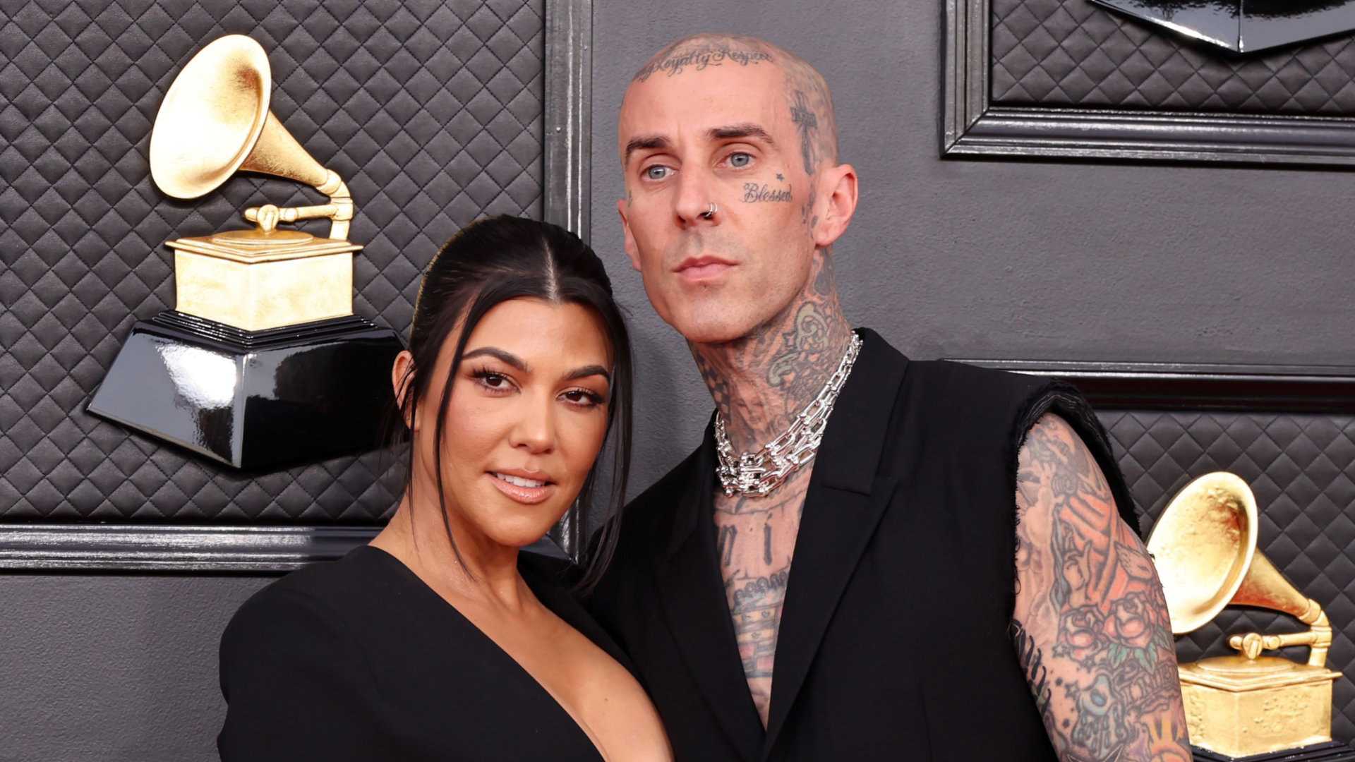 kourtney-kardashian-travis-barker1-eeb6e30