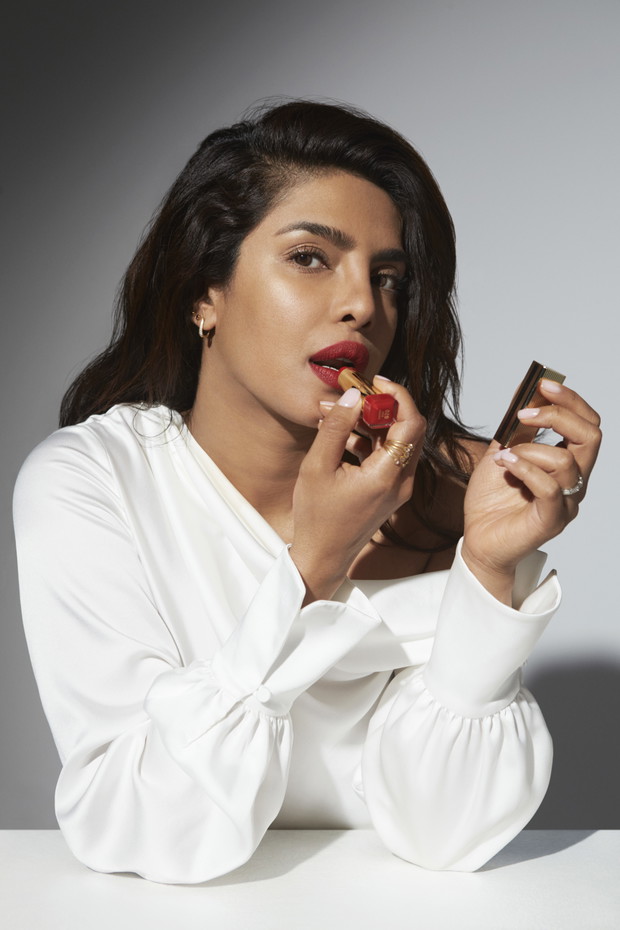 Priyanka Chopra-Jonas nową ambasadorką Max Factor
