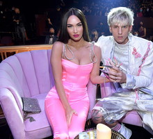 Megan Fox sprzeciwia się podwójnym standardom i broni związku z młodszym od siebie raperem!
