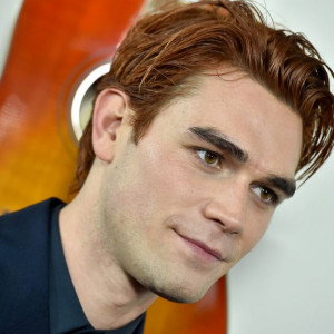 KJ Apa potwierdził nowy związek