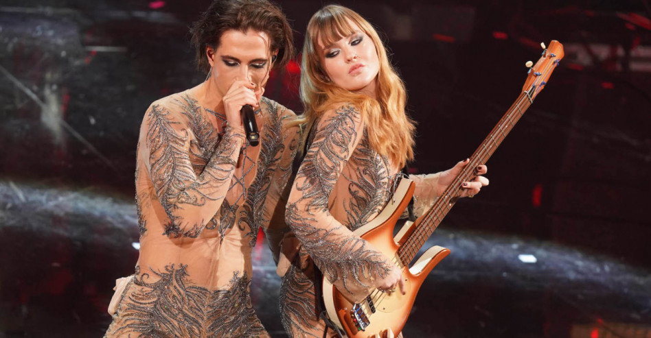 Maneskin właśnie wypuścił teledysk do piosenki „I Wanna Be Your Slave”. Jest hot! Zwróciliście uwagę na te rzeczy?
