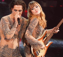 Maneskin właśnie wypuścił teledysk do piosenki „I Wanna Be Your Slave”. Jest hot! Zwróciliście uwagę na te rzeczy?