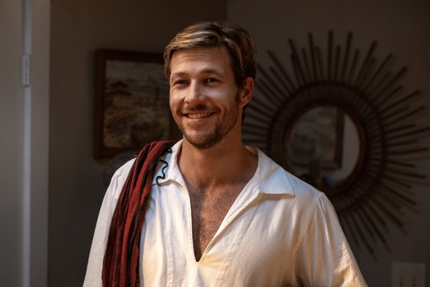 Luke Bracey, czyli Jackson Pieretti z filmu „Randki od święta”