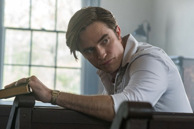 Robert Pattinson, czyli wielebny Preston Teagardin z filmu „Diabeł wcielony”