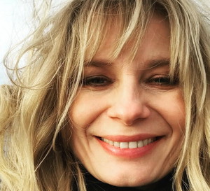 Magdalena Cielecka zdecydowała się na mocne cięcie. Nowa fryzura gwiazdy może zachęcić do skrócenia włosów