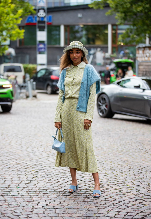 Moda uliczna na Copenhagen Fashion Week wiosna-lato 2022
