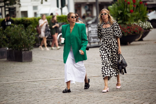 Moda uliczna na Copenhagen Fashion Week wiosna-lato 2022