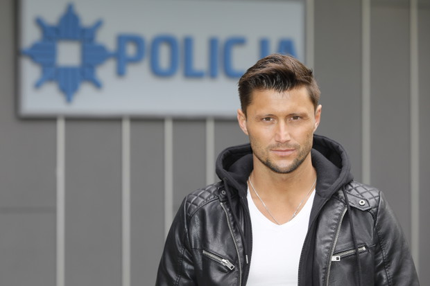 Kim jest Piotr Mróz?