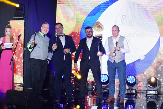 Laureaci statuetki „Luksusowa Marka Roku 2019” w kategorii Szefowie Kuchni Roku 2019: Filip Schmidt Delikatesy & Kuchnia by Chef Filip, Marcin Przytuła – hotel SixtySix Warszawa, Sławomir Saguła – Rezydencja Gubałówka, Zakopane, Łukasz Rudzki –hotel Zamek